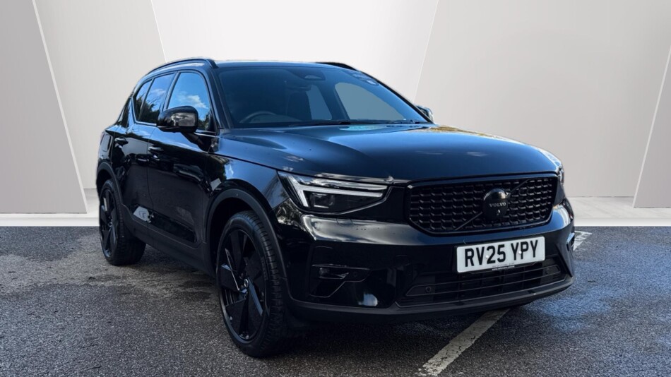 Volvo XC40 2.0 B4P Ultra Black Edition 5dr Auto Petrol Estate
